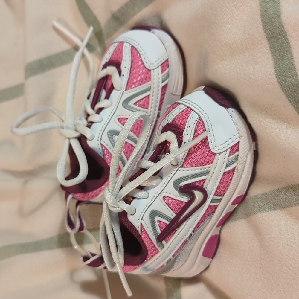 Baby Nike Sneakers Size 2CR
